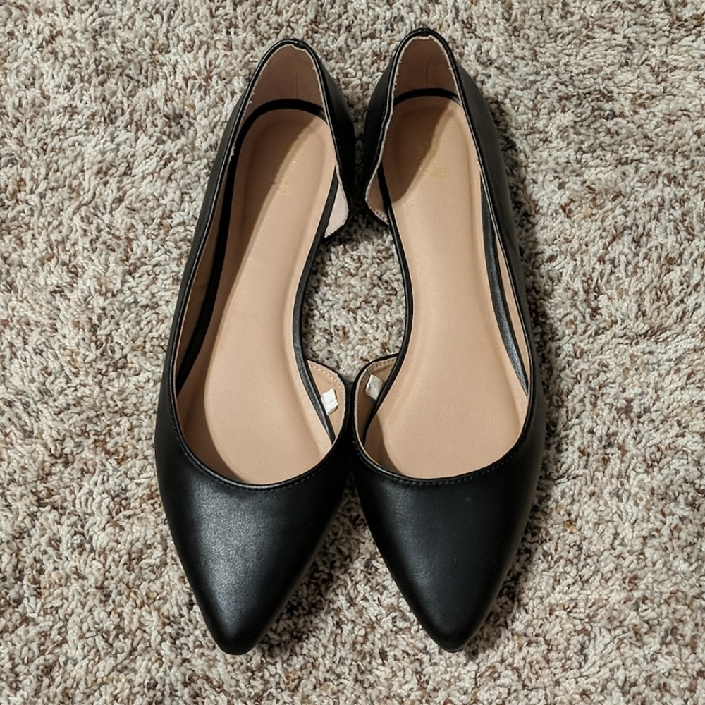 Black Pointed Toe Ballet Flats